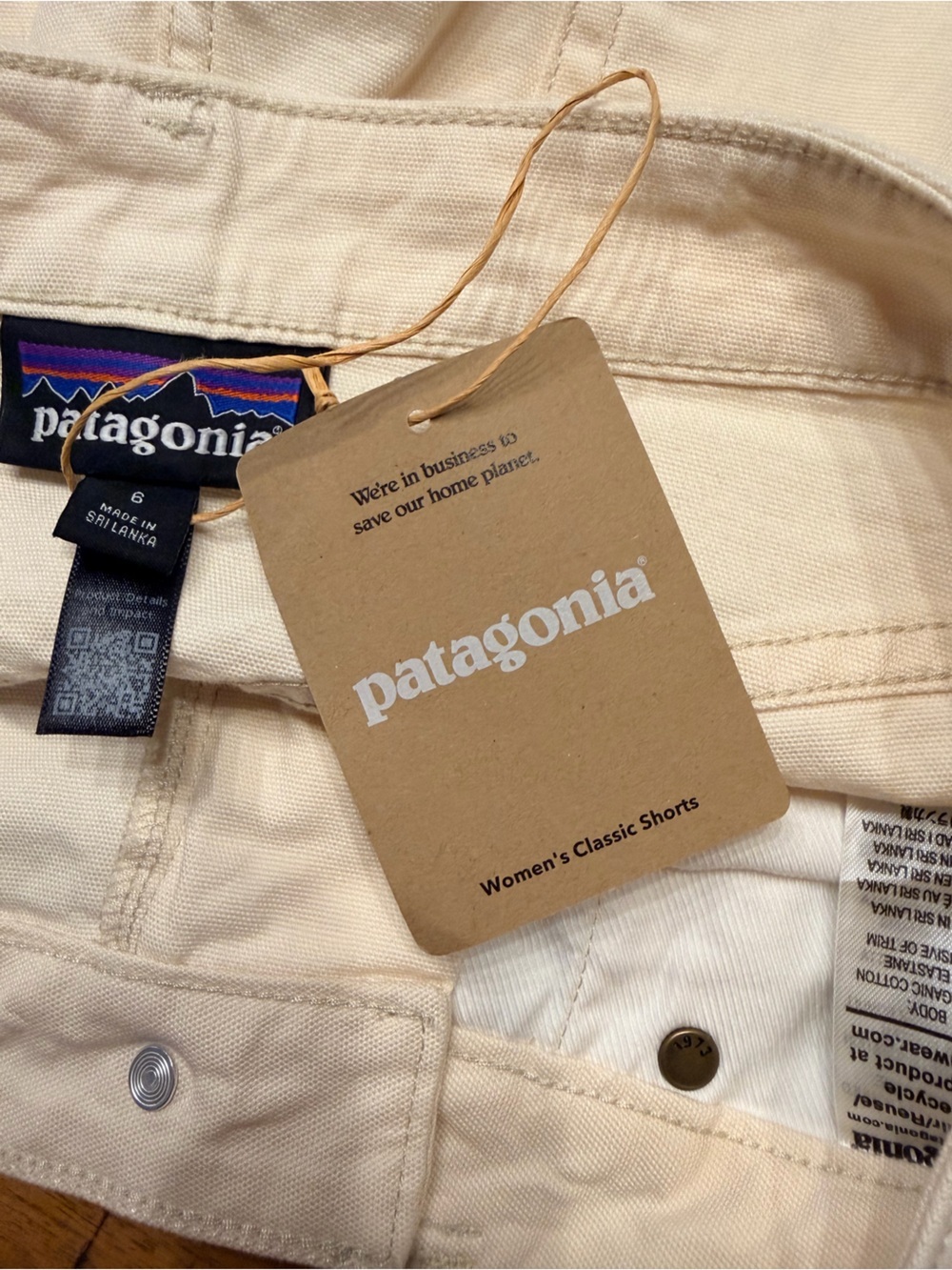 *NWT* Patagonia Women's Classic Shorts in Natural, Size 6 - Picture 9 of 12